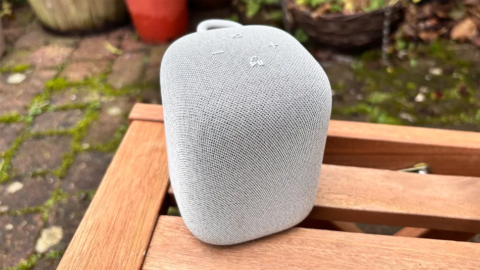 Sony LinkBuds Speaker Review: A Trendy Portable Bluetooth Speaker